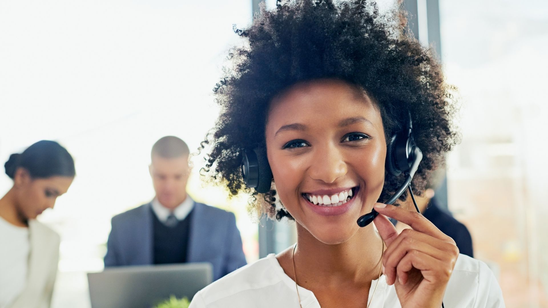 The Difference Between a Telephone Answering Service and a Virtual Receptionist Service